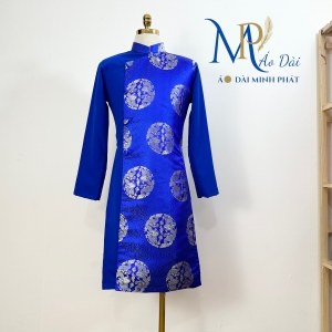 Áo Dài Cách Tân Phối giữa vài Tuyết Mưa và Gấm