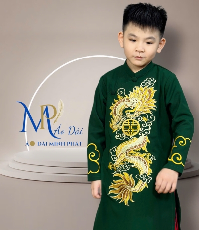 Áo Dài bé Trai Thêu Rồng trên nền màu xanh rêu Siêu Xinh cho tết 2026 MPT3003
