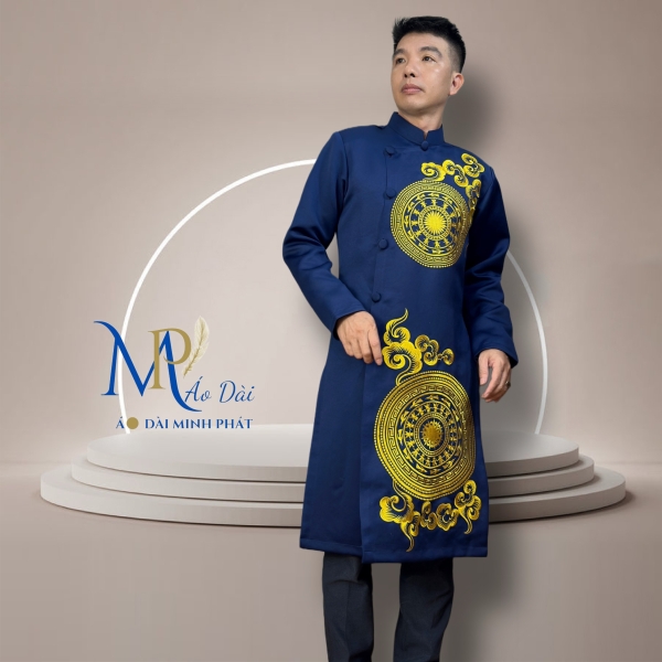 Áo Dài Cách Tân Nam Chất Liệu Taffta Cao Cấp ( Dày, Mịn) Thêu Trống Đồng MPT1025