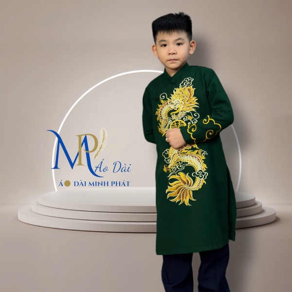 Áo Dài bé Trai Thêu Rồng trên nền màu xanh rêu Siêu Xinh cho tết 2026 MPT3003